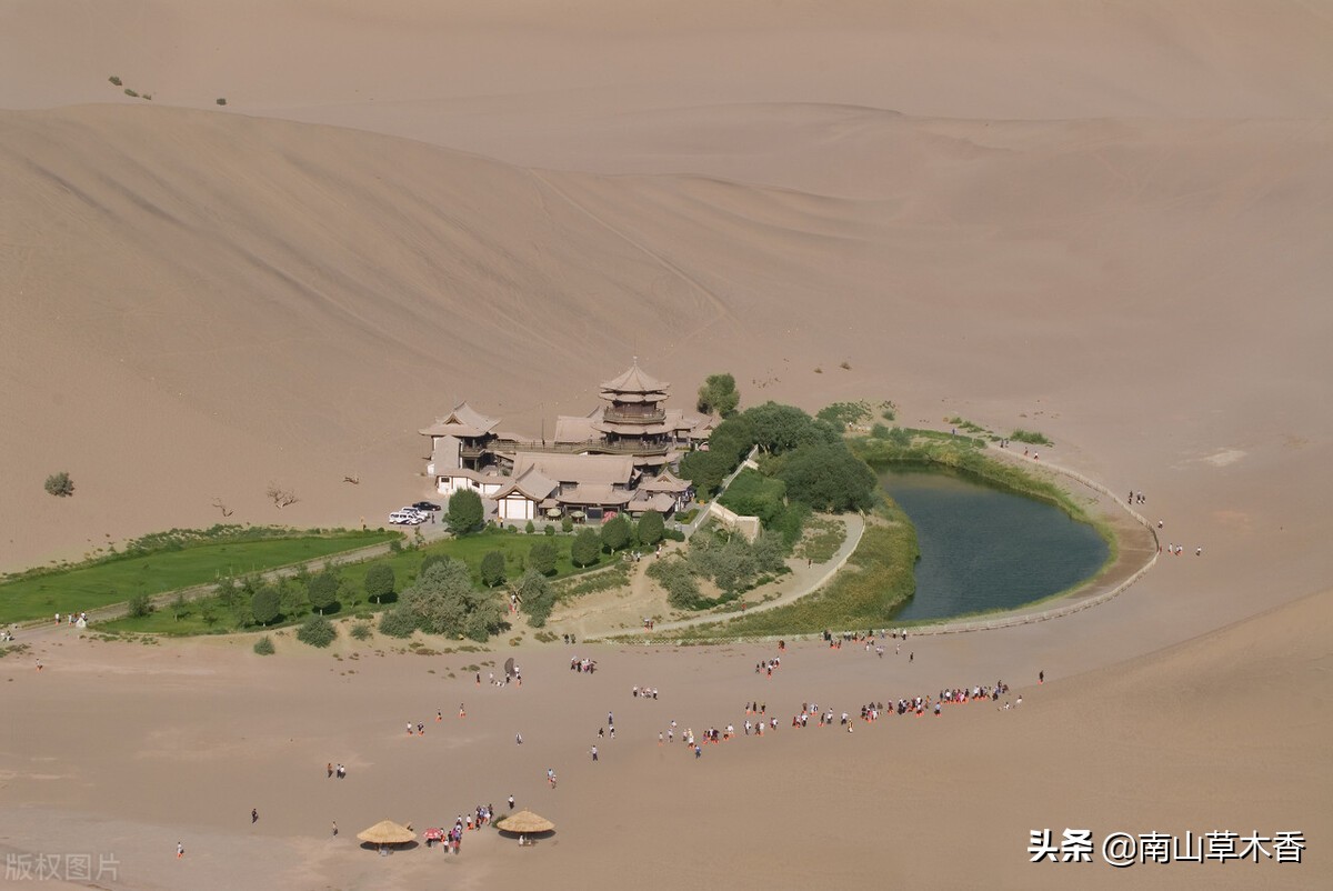 神奇的月牙泉,神秘的月牙泉