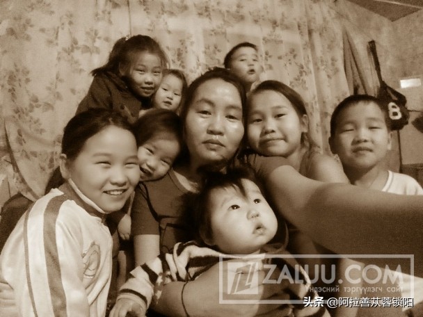 蒙古国最多生几个孩子,蒙古族和汉族生下的孩子