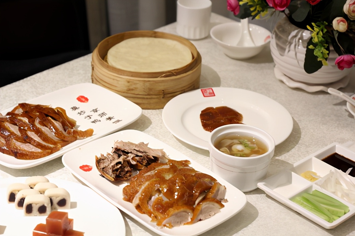 北京非遗美食跟唐鲁孙先生学吃北京烤鸭，食不厌精脍不厌细