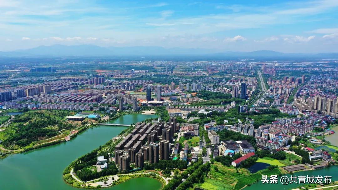 有一种蓝叫火焰蓝朗诵,有一种蓝叫海蓝