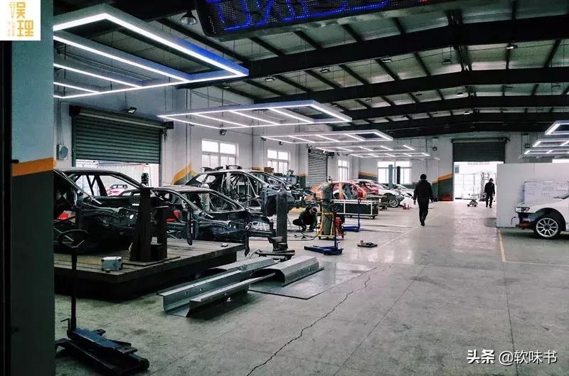 韩寒练习开赛车,韩寒什么时候开始玩赛车的