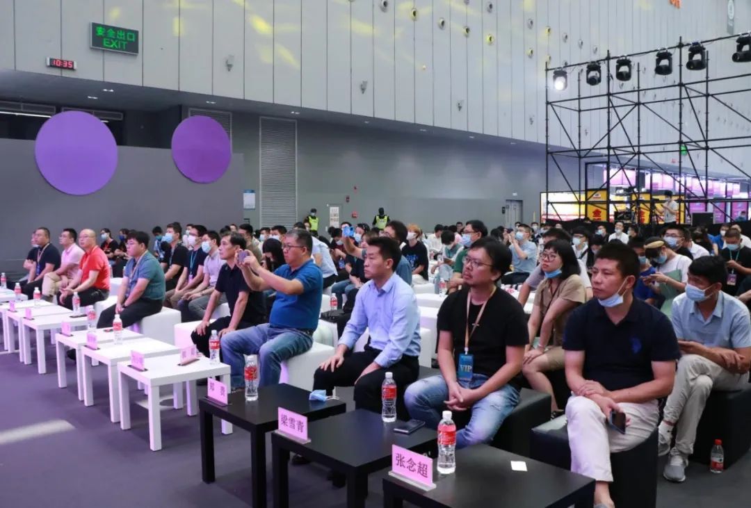 岩板加木饰面装饰,岩板饰面系统开发