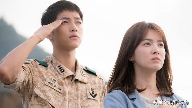 宋慧乔宋仲基最新照,宋慧乔离婚后化烟熏妆气场强大