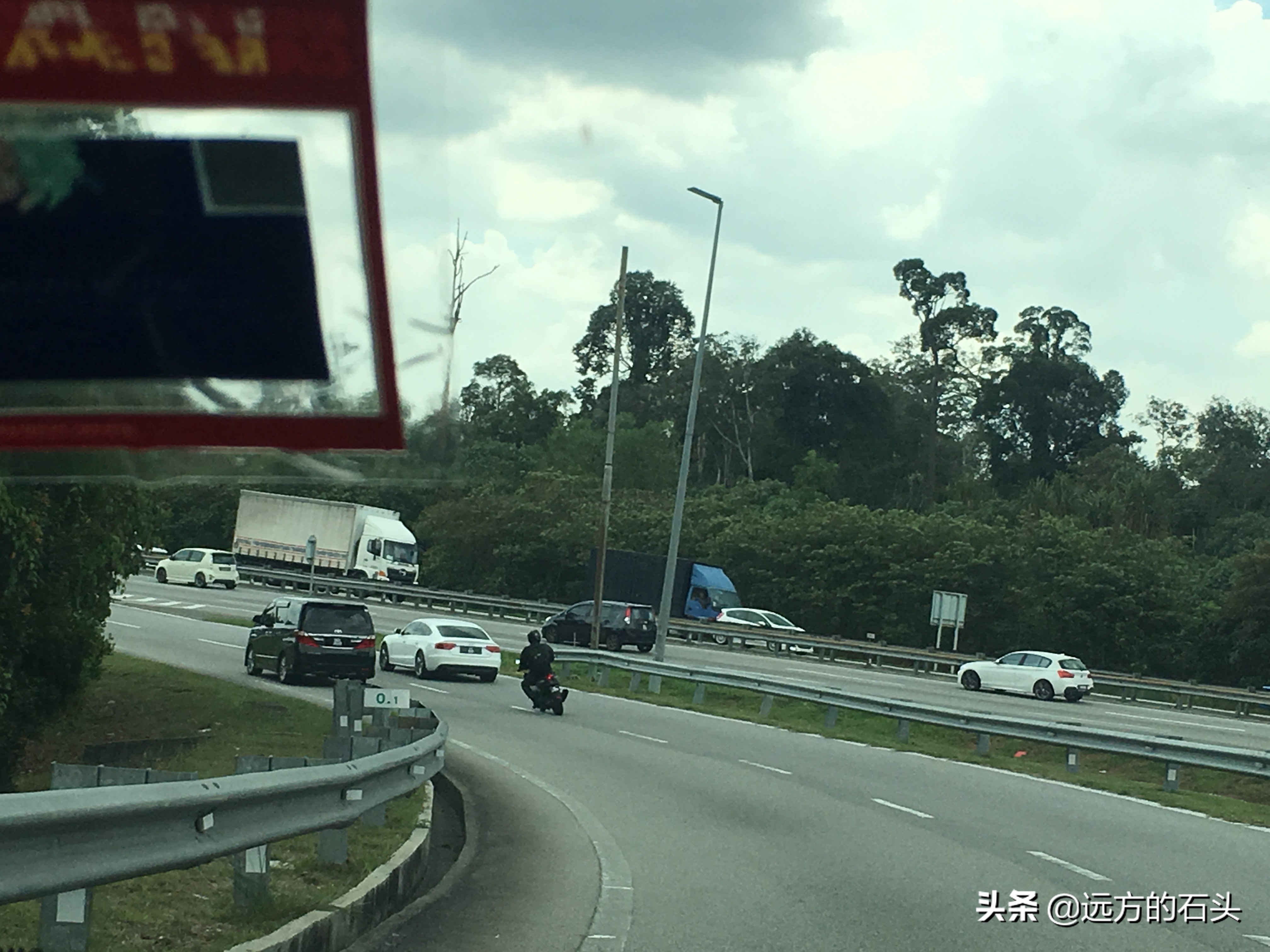 摩托车真的可以上高速吗,为什么摩托车出行很便利