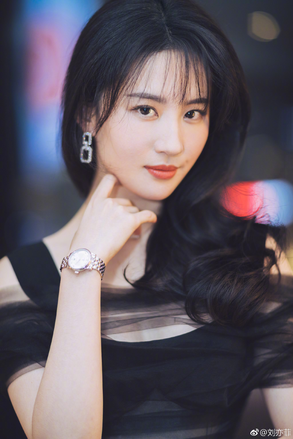 现在甜美挂不流行了，贝家二少罗密欧只喜欢长得不漂亮的小11？