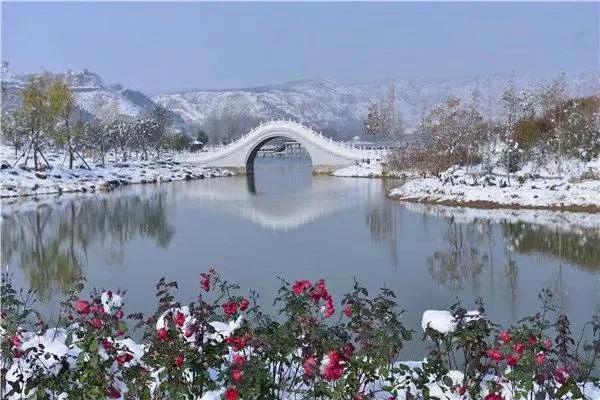 东来紫气.驿馆晨风,太华双悬.崛起河东