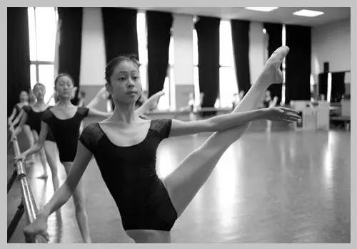 舞蹈基本功练习步骤视频,舞蹈基本功练习疼哭