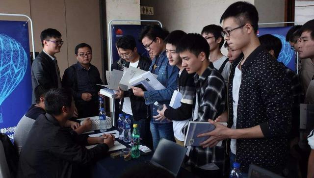 应届毕业生需要准备什么证,应届毕业生必须知道的问题和方法