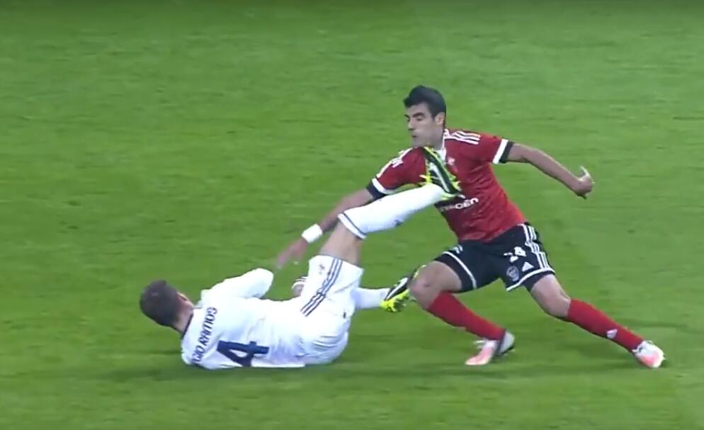 拉莫斯肮脏防守,拉莫斯恶劣犯规