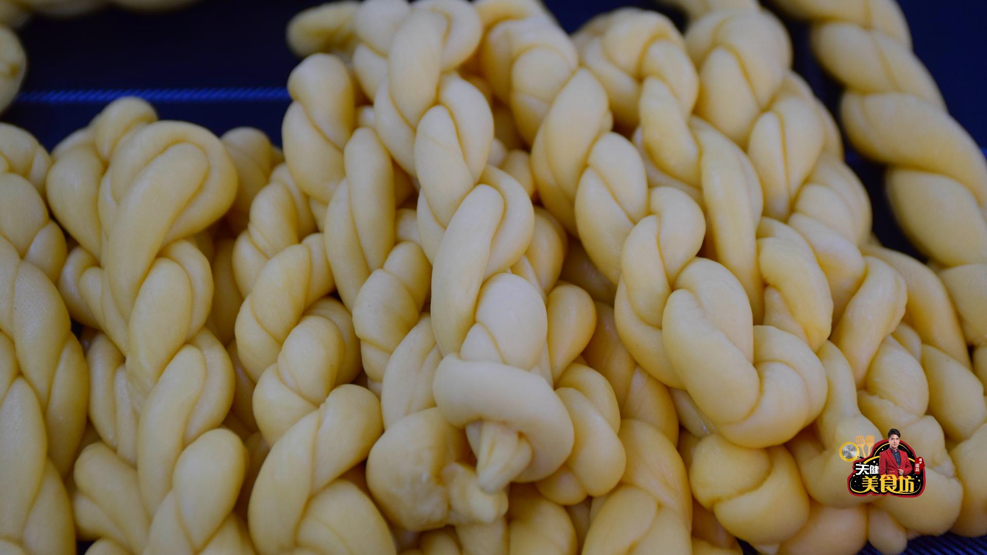 想吃麻花怎样做好吃,怎样炸麻花软又松凉了不硬