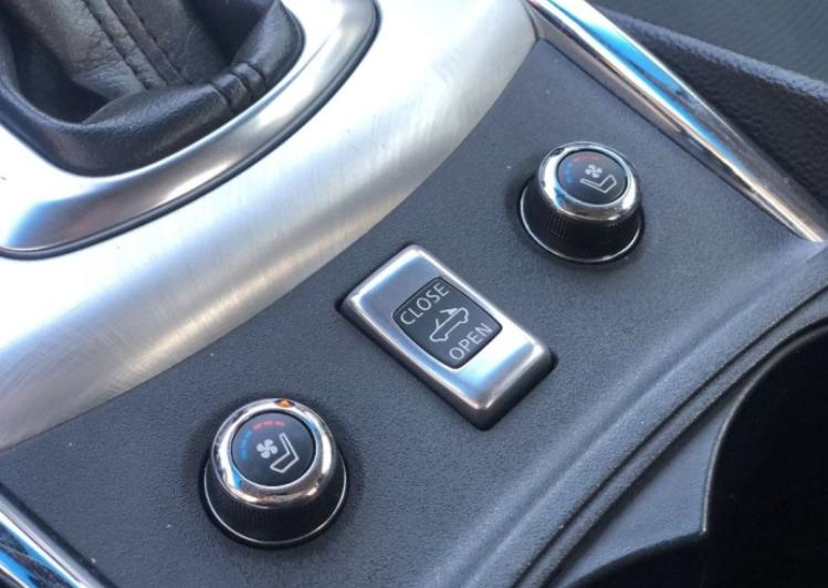 即将上市的平民敞篷车,硬顶敞篷车v6