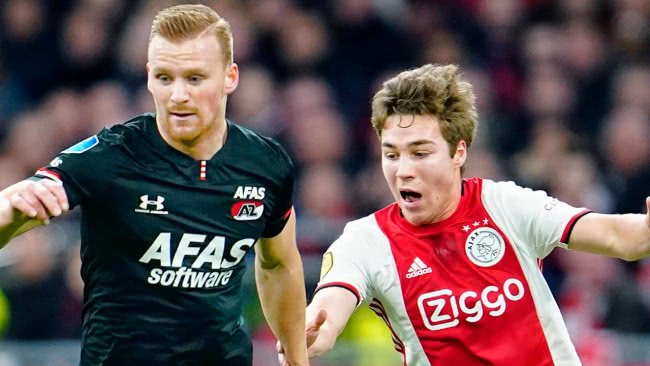 阿贾克斯青春风暴一转眼瓦解,阿贾克斯从天堂跌落地狱