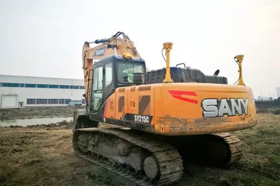 十大品牌挖掘机哪个更好,60型挖掘机排行榜