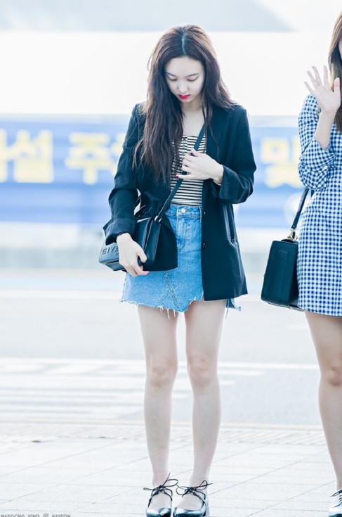 林娜琏短发回归造型,林娜琏最新造型黄色裙子