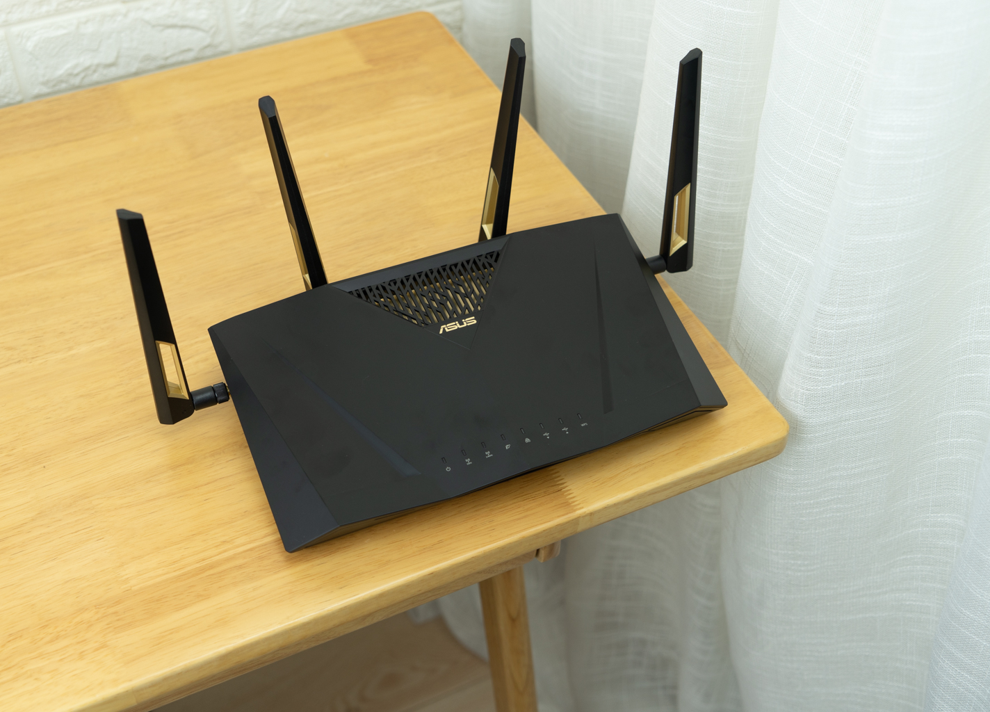 华硕rt-ax68u路由器测评,华硕rt-ax56u千兆路由器测评