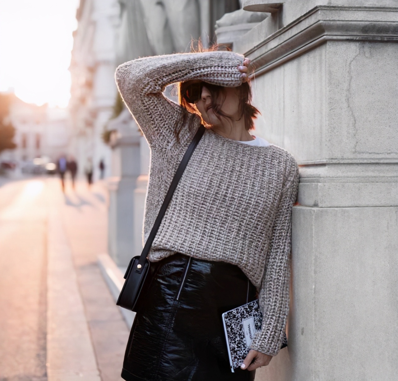 45套极简主义的黑白灰穿搭,黑白极简穿搭高级又有范儿