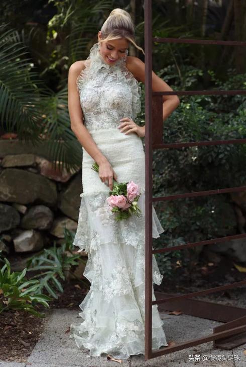 巴西球星卡卡退役视频,巴西巨星卡卡晒全家福