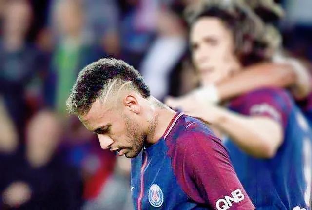 铁打的梅西流水的球迷,铁打的梅西流水的三叉戟