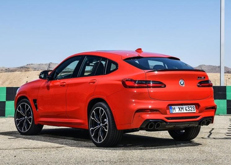 情怀奔驰最值得入手的是哪款,不考虑价格奔驰哪款车好