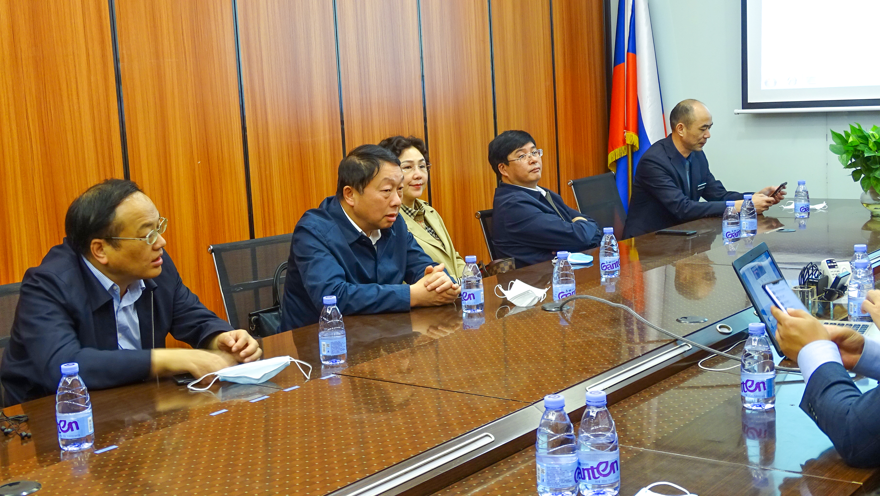 热烈欢迎集团公司领导莅临检查,热烈欢迎公司领导莅临考察交流