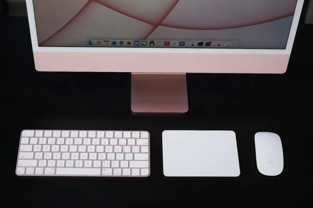 苹果新款imac一体机开箱体验,苹果24寸imac上手怎么样