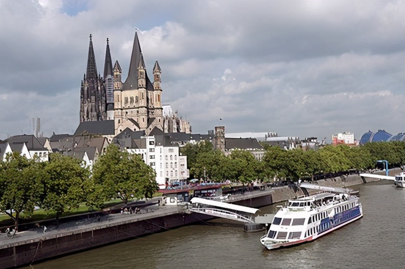 德国留学学什么专业好,德国留学必备好物推荐理由