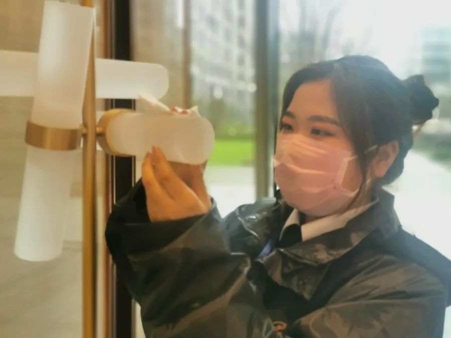 致敬地产人的短句,致敬地产工作者