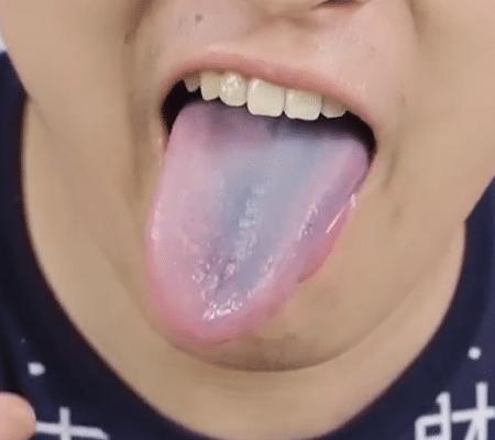 把烟吞下去会怎么样,抽烟弄破烟嘴里的爆珠