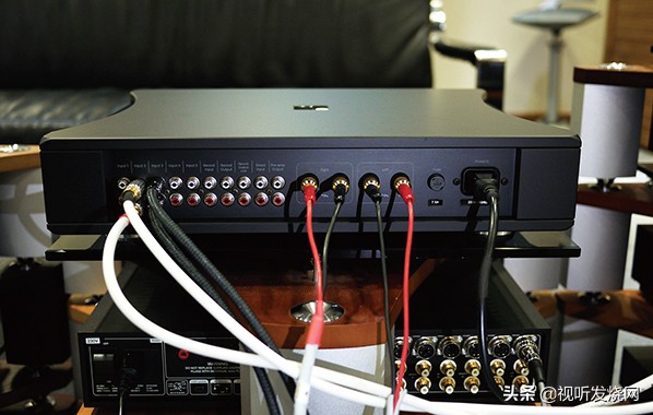 可以安心听音乐了：REGA君子Aethos合并功放