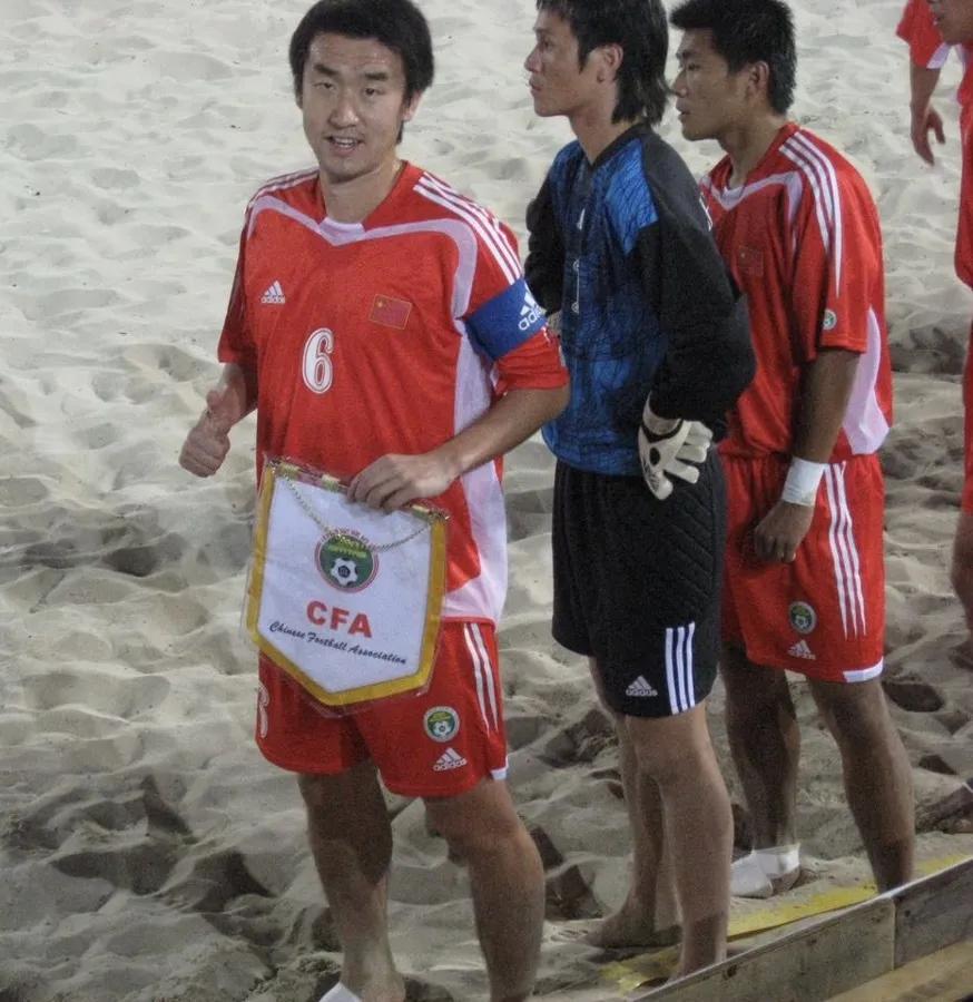 为中国足球奉献需要勇气黄健翔,对话中国足球