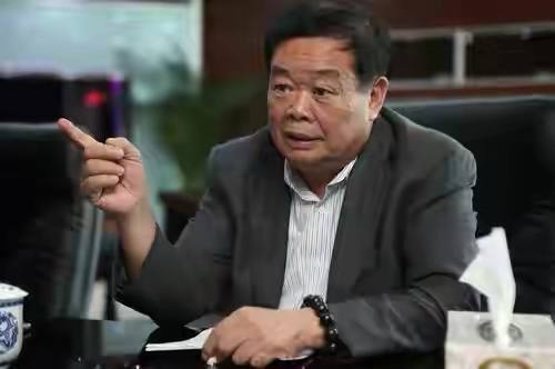 曹德旺被人看不起,曹德旺为啥看不起李嘉诚