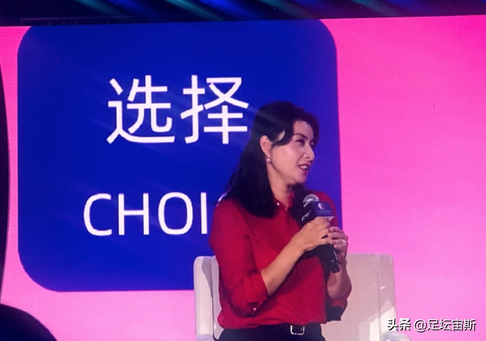 郭晶晶感动到哭,霍启刚被郭晶晶感动