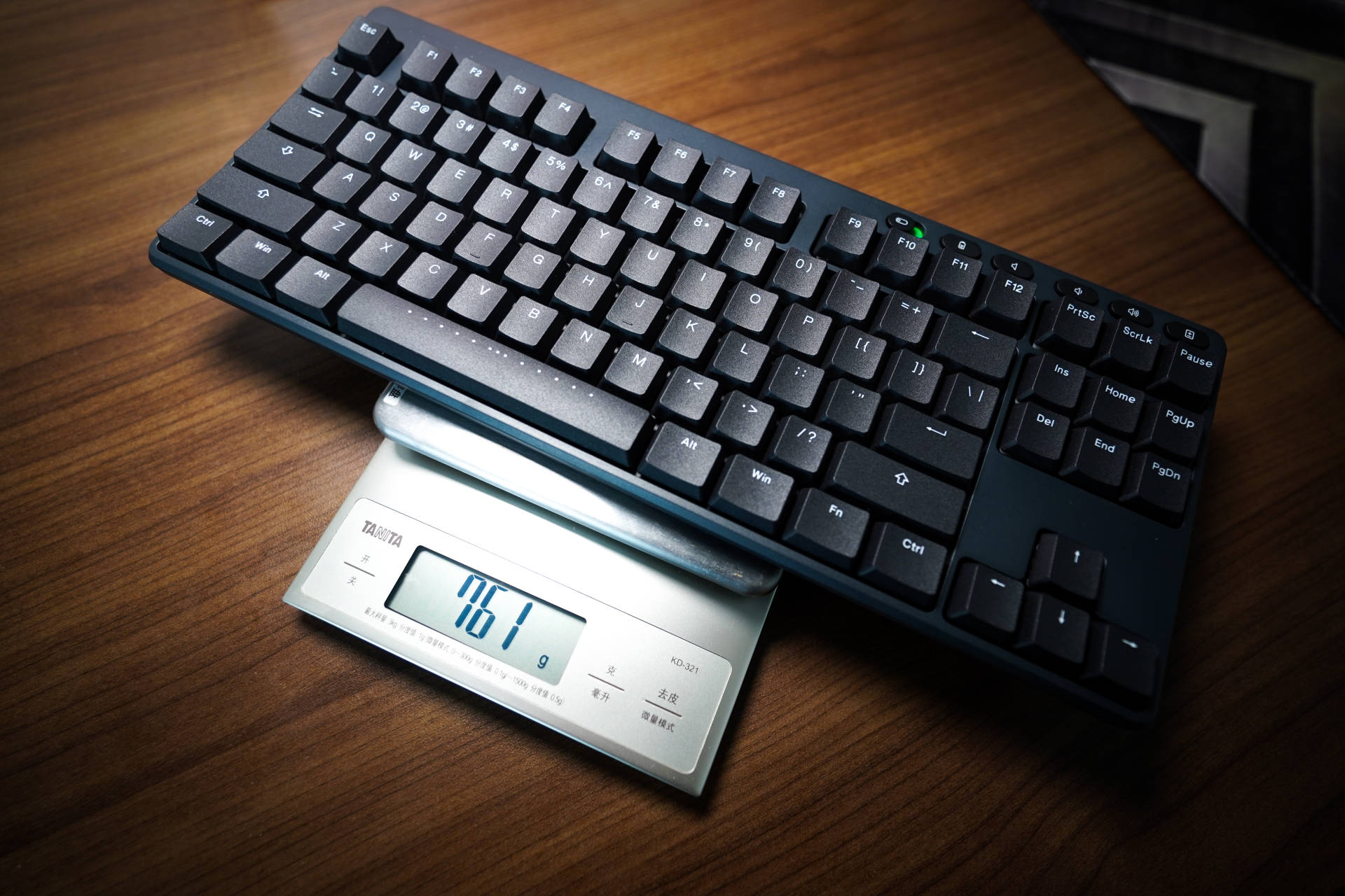 论如何拯救家里的小桌面?聊聊我那些花小钱省大地方的桌面好物