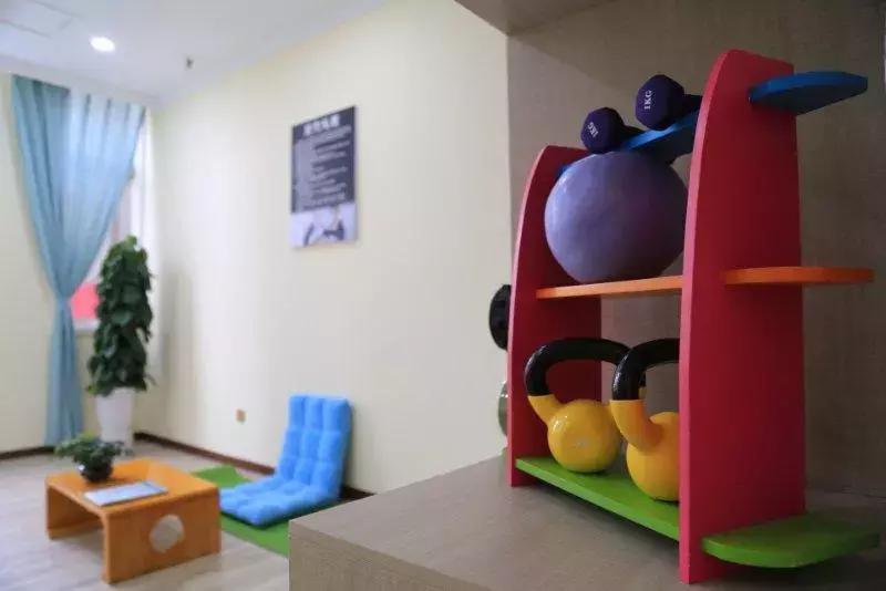 软妹子教瑜伽,软妹子学瑜伽