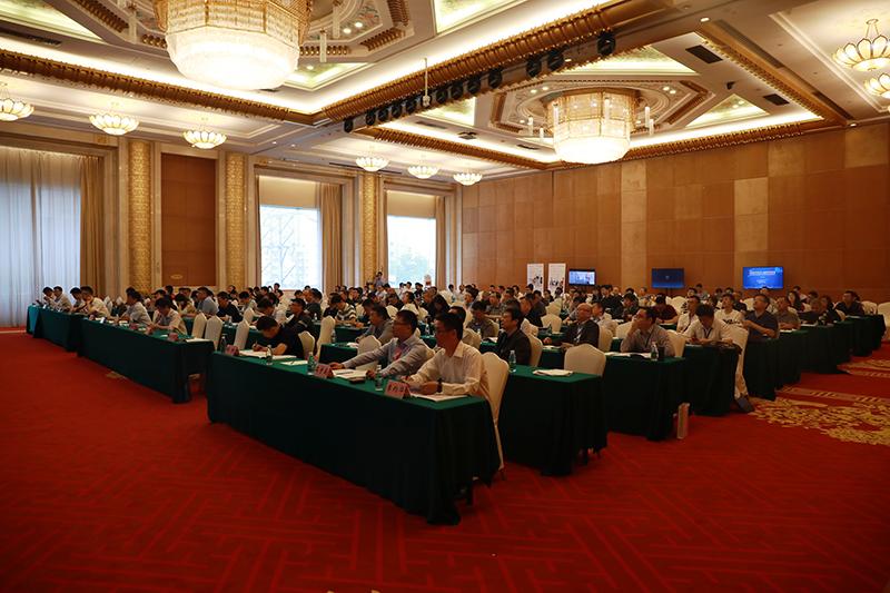 企业数字化高峰论坛在武汉举行,数字化赋能发展高峰论坛