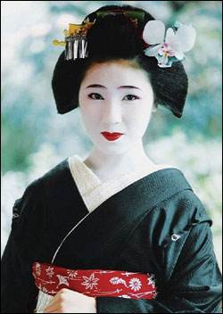 日本艺妓是“明治维新”功臣姿色让英女王醋意大发