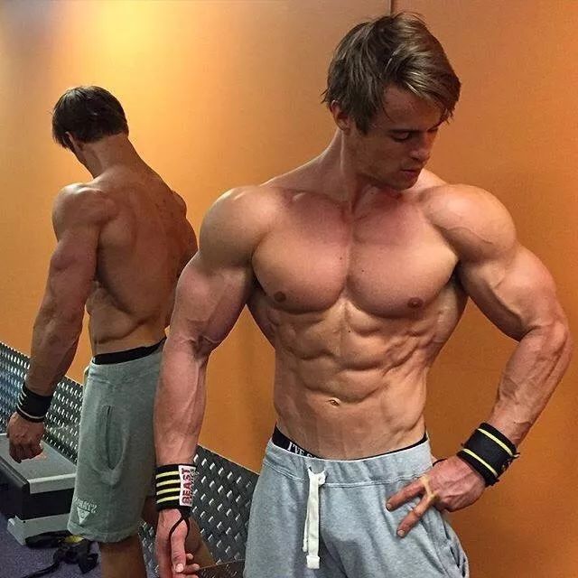 健身一周只能练两天怎么计划,一周健身计划加自由搏击如何安排