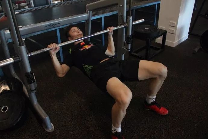 正手击高远球的关键点,高远球打的慢怎么办