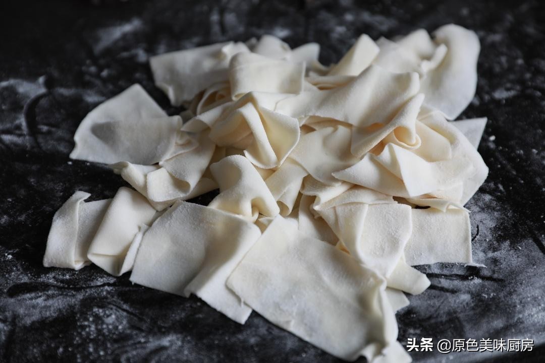 剩下的馄饨皮怎么做好吃不油炸,剩下的饺子皮和馄饨皮怎么办