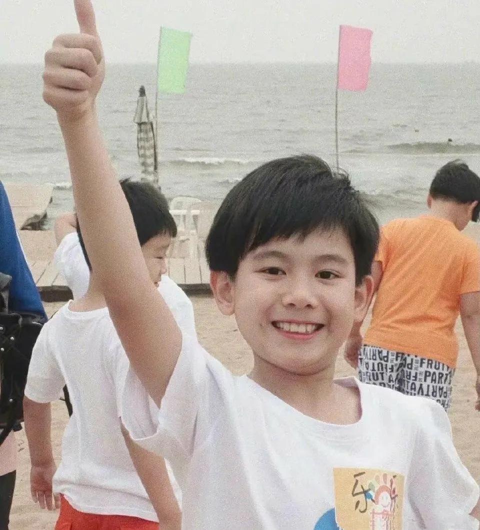 出圈神图高颜值,那些出圈的神图瞬间