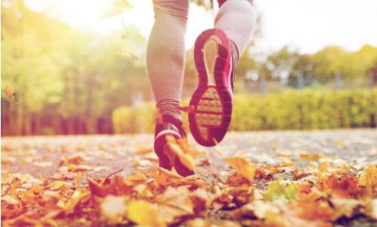 正确的跑步机运动姿势,跑步机的正确使用方法和锻炼时间