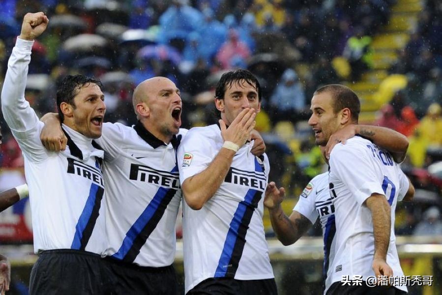 他是最被低估的巨星,梅西同样是顶级中场大师