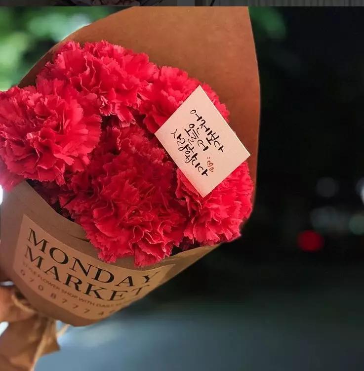 教师节康乃馨简单快速包花,教师节礼物手工制作康乃馨