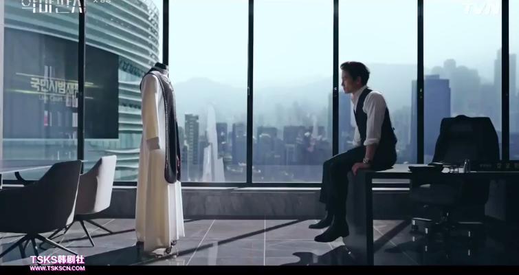 韩国偶像被控性侵全民要求物理阉割，这部韩剧太敢拍