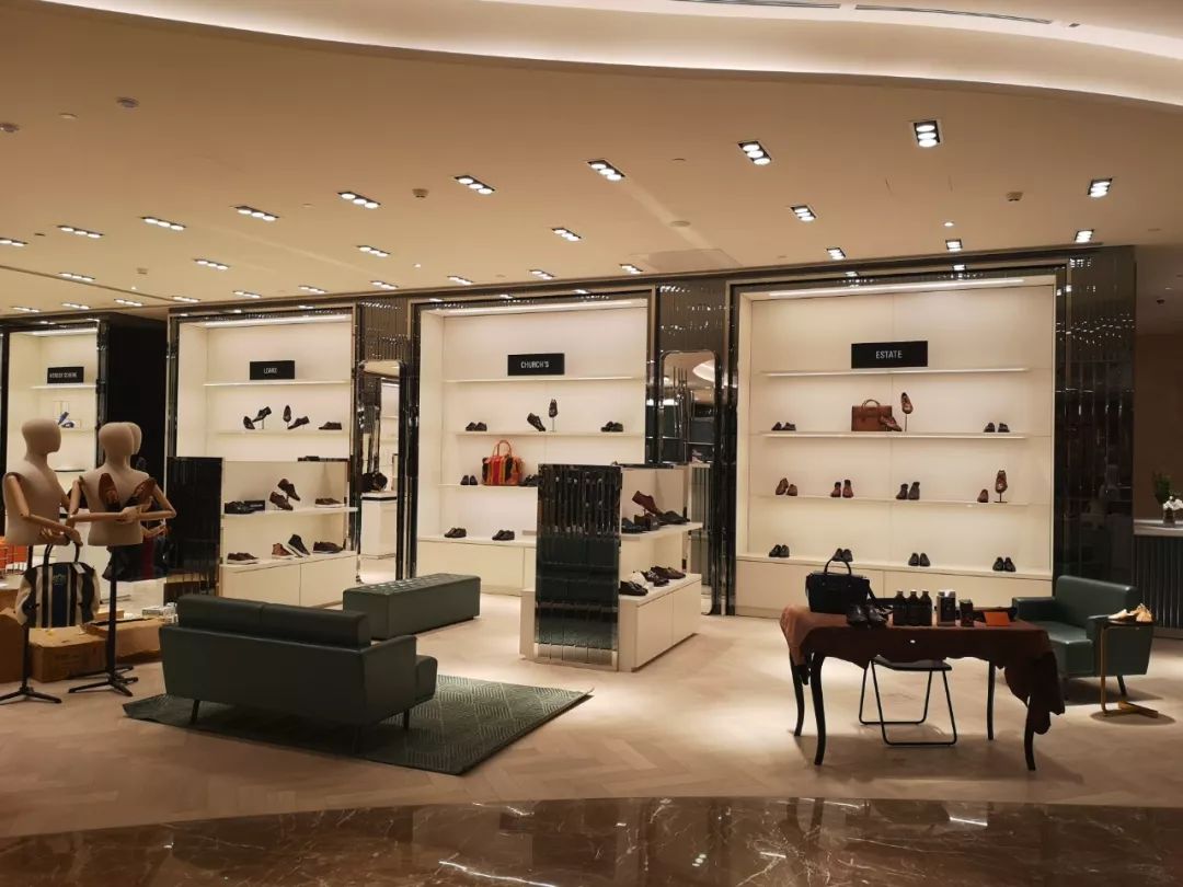 刚入职场的建议50个,初入职场95后10款皮鞋