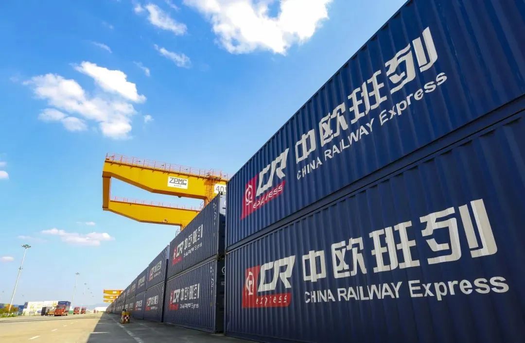 为什么说读懂红楼梦就读懂了人生,为什么说读懂了春秋就懂了当下