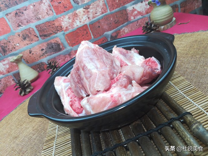 炖大骨头汤少了怎么办,炖大骨不香