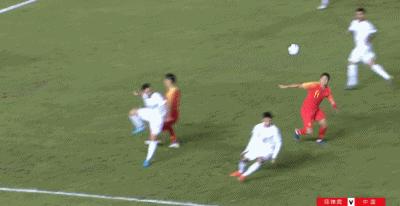 国足0-0菲律宾,世预赛中国打泰国韦世豪过人