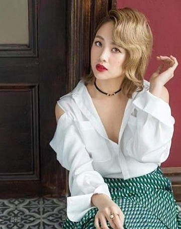 脸上有痣的女人会有什么特征,脸上有痣的女人天生就是大美人