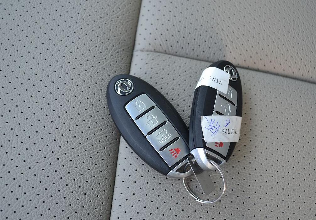 汽车钥匙丢了备用钥匙怎么开车,汽车钥匙丢了怎么做钥匙